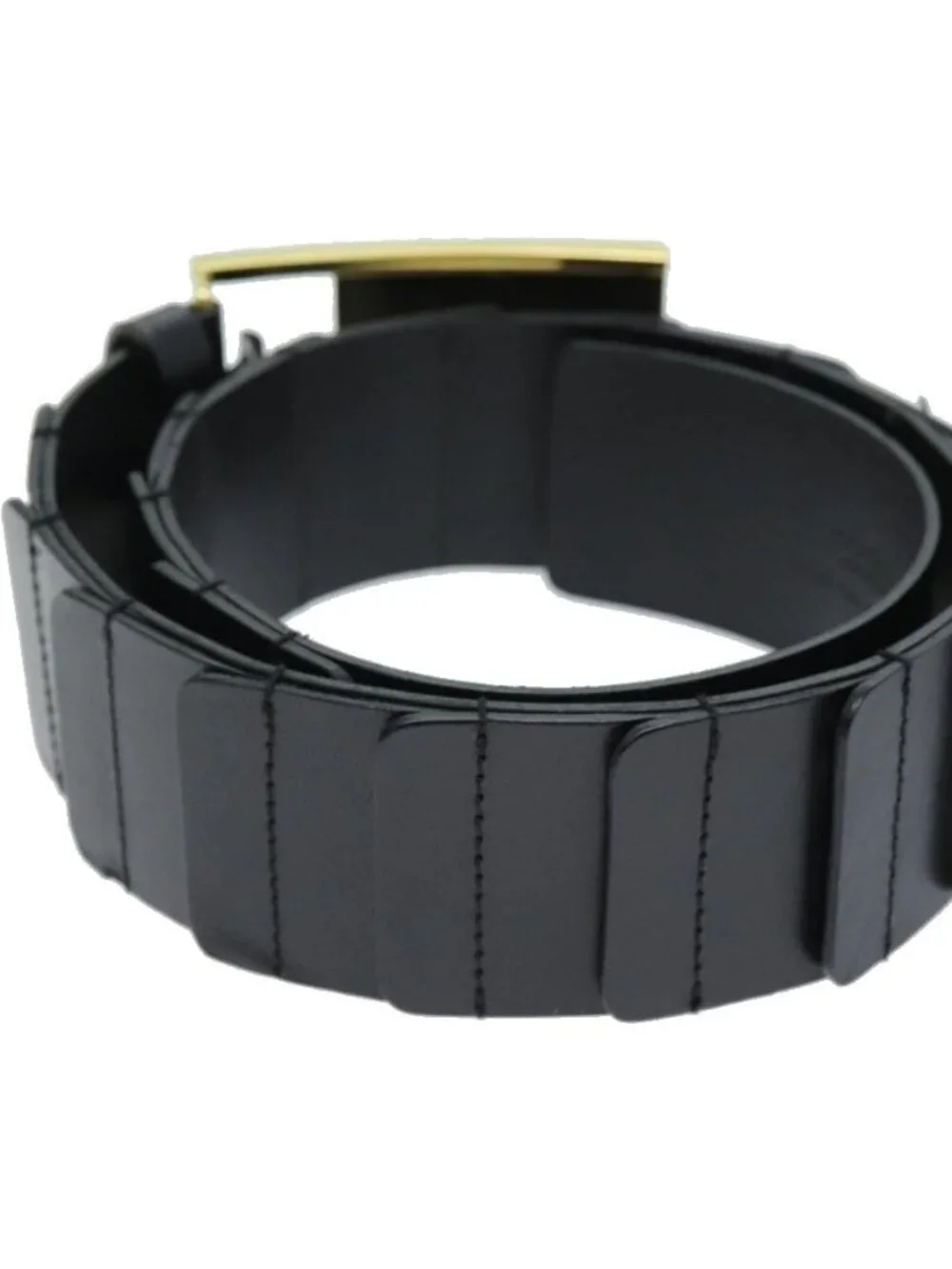 Gucci brand	gucci color	black